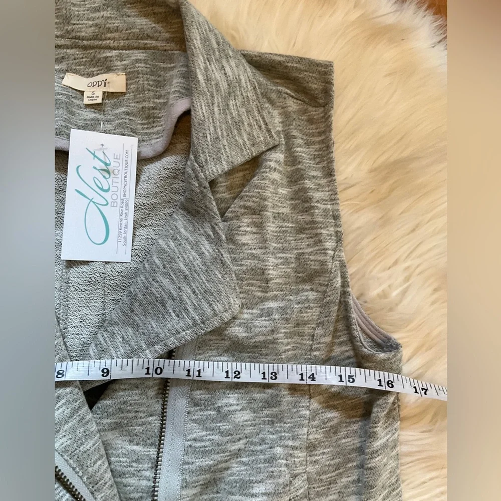Oddy Boutique Sleeveless Zip Up Sweatshirt Vest Small Gray NWT